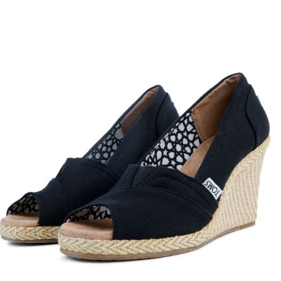 TOMS CLASSIC CANVAS WEDGE SANDAL - Picture 1 of 16